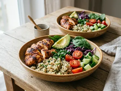 Proteinová bowl s kuřecím masem a quinoou